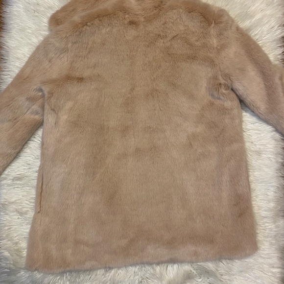 Light Pink Faux Fur Coat - Picture 4 of 4